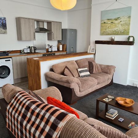 Gorgeous Sea View Apartment 5 Mins To The Beach St Leonards-on-Sea Dış mekan fotoğraf