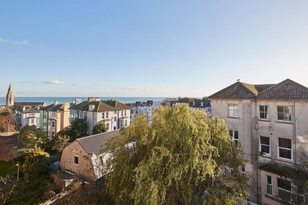 Gorgeous Sea View Apartment 5 Mins To The Beach St Leonards-on-Sea Dış mekan fotoğraf